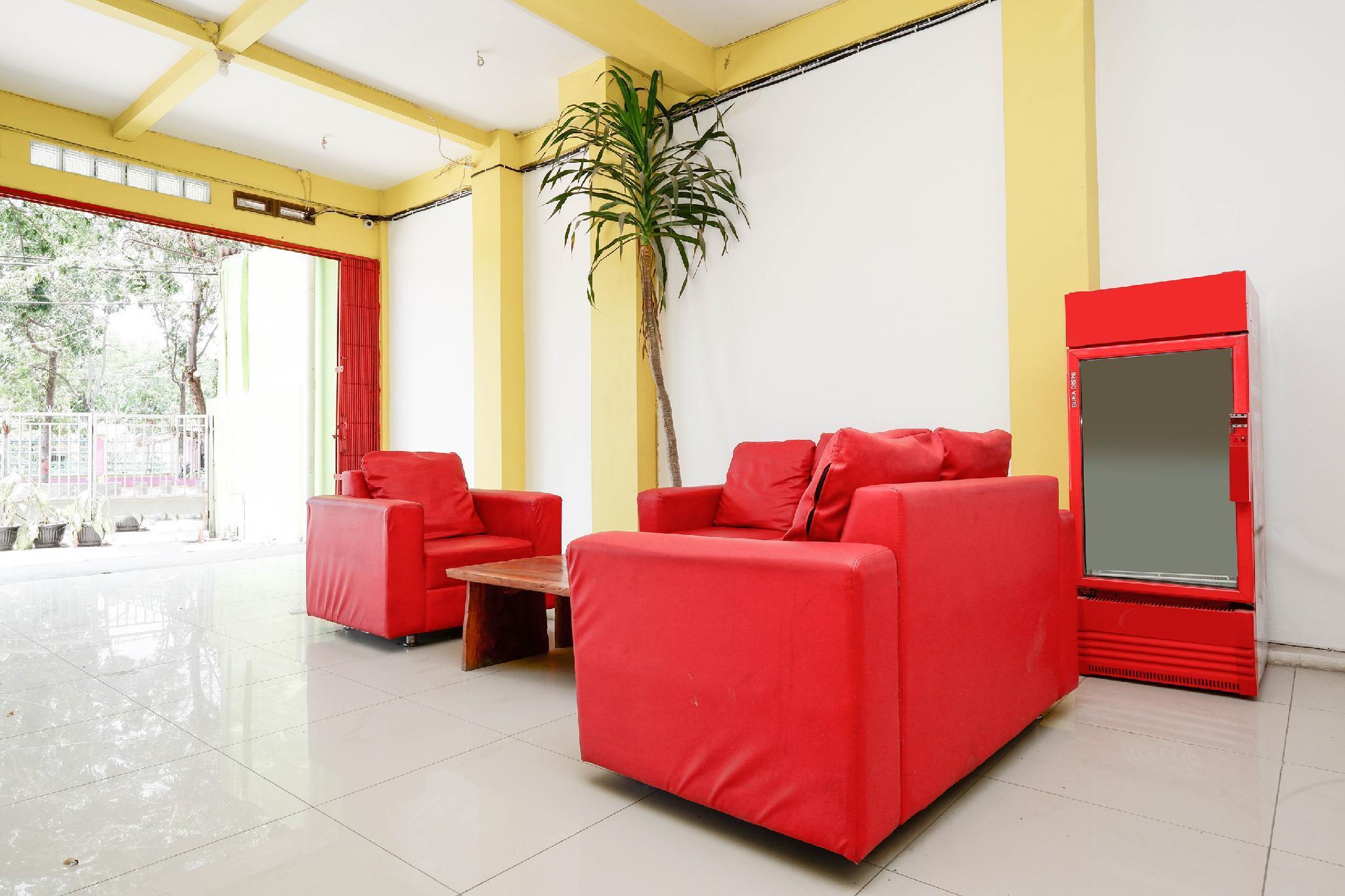 Super Oyo 1620 Sion Family Residence Grobogan Экстерьер фото