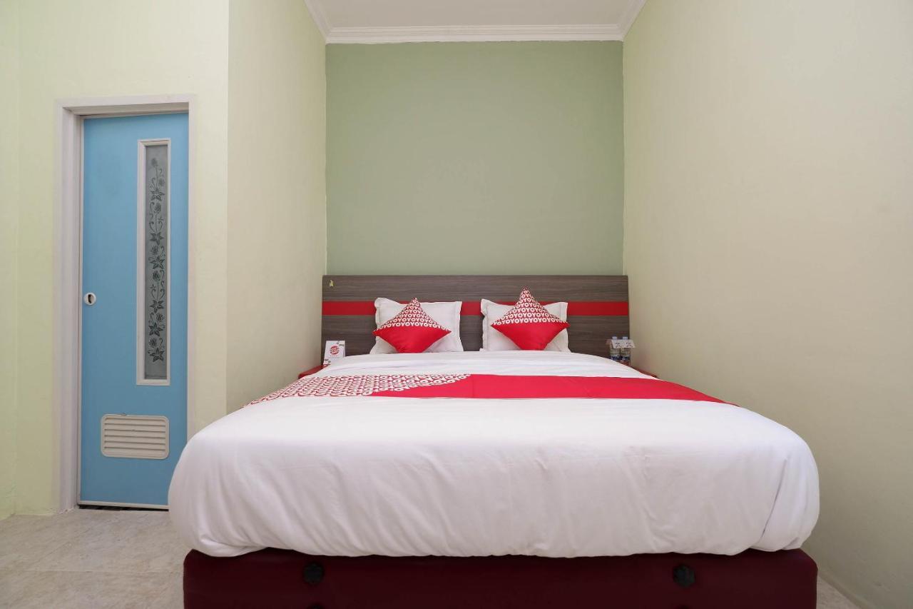 Super Oyo 1620 Sion Family Residence Grobogan Экстерьер фото