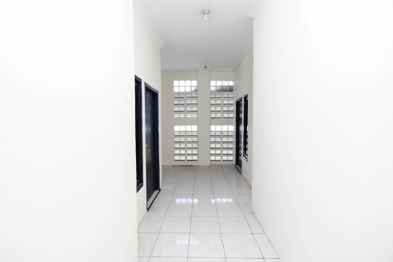 Super Oyo 1620 Sion Family Residence Grobogan Экстерьер фото